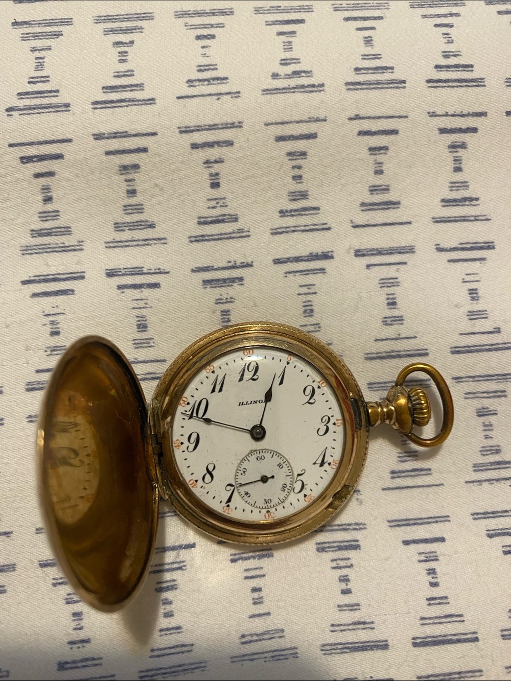 Rare 111yr. Old Illinois GF Size:0S 15j Grade 203 Hunters Pocket Watch. Runs